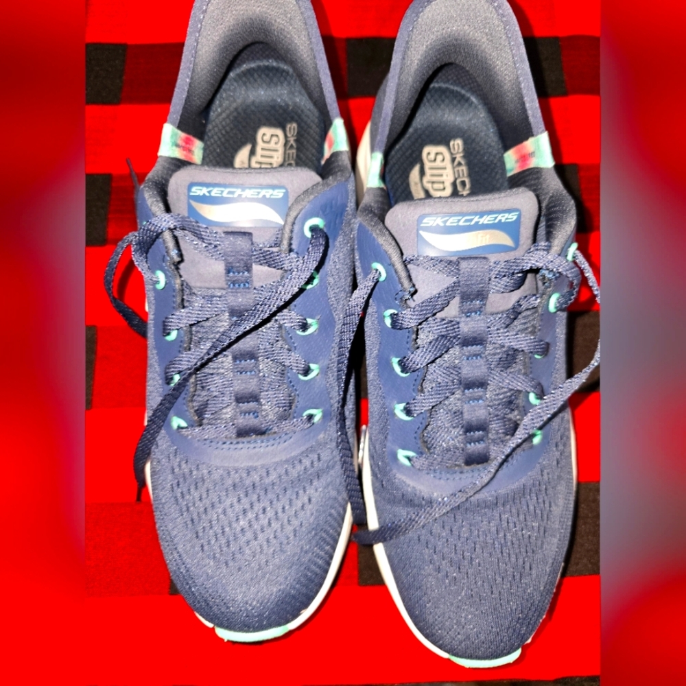 Lady slip on sketchers